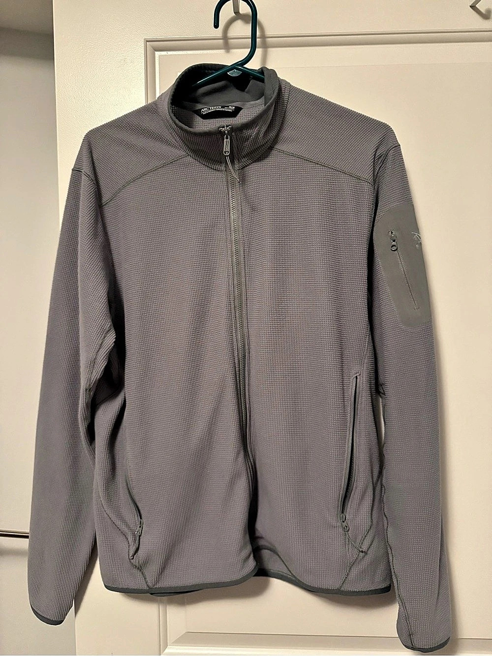 Arc'teryx Delta LT Jacket - Men's Gray Jacket Size Medium